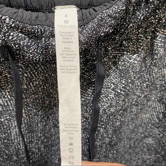 Lululemon On The Fly Pant in Feathered Jacquard Black White Black Size 4 - Picture 9 of 11